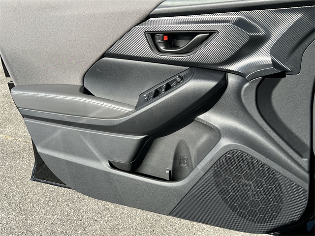 2025 Subaru Crosstrek Premium Image 17 of 30