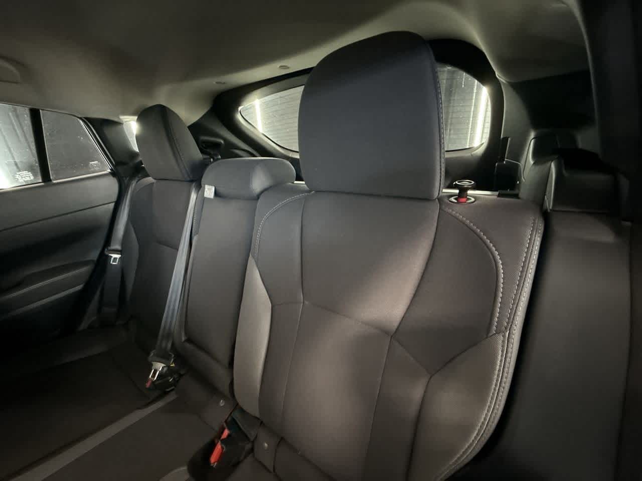 Vehicle image 21 of 29