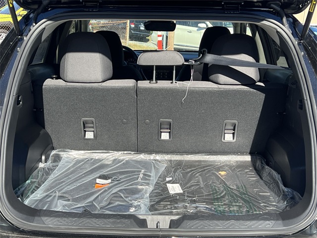 2025 Subaru Crosstrek Premium Image 14 of 38