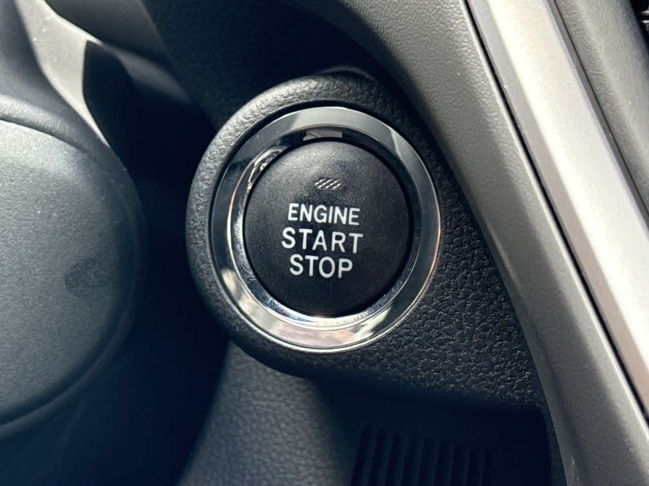 Vehicle image 17 of 29