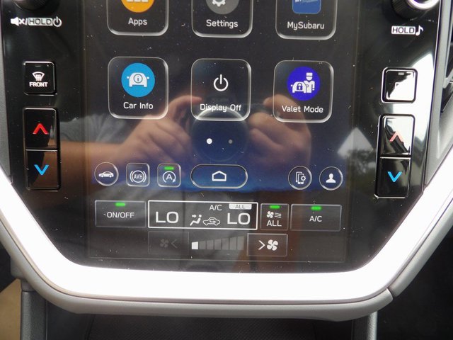 2025 Subaru Crosstrek Premium Image 14 of 28