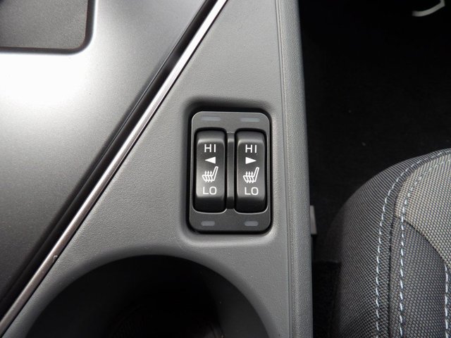 2025 Subaru Crosstrek Premium Image 17 of 28