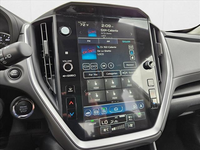 Vehicle image 14 of 17