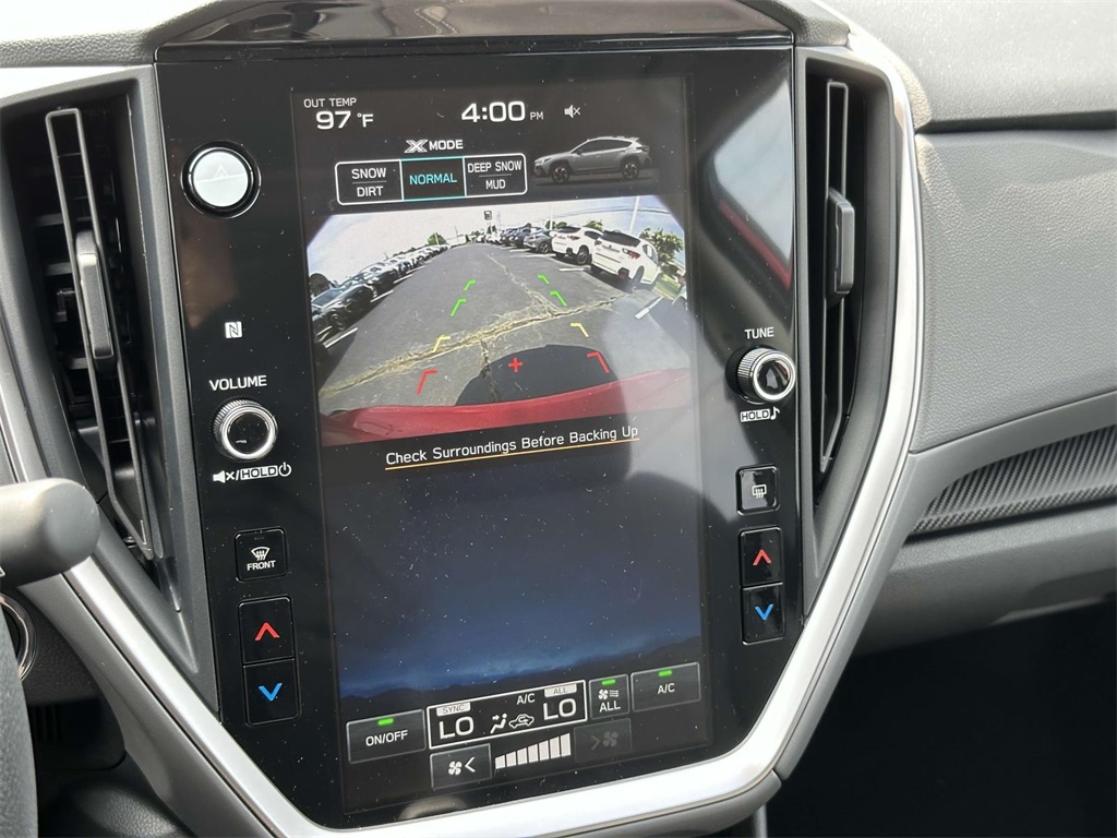 Vehicle image 21 of 25