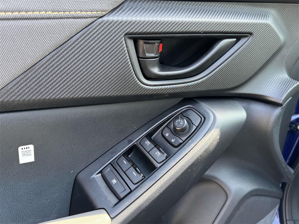 Vehicle image 15 of 26