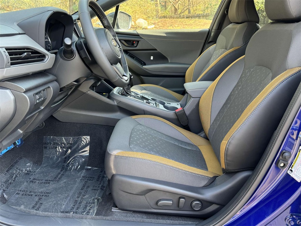 Vehicle image 17 of 26