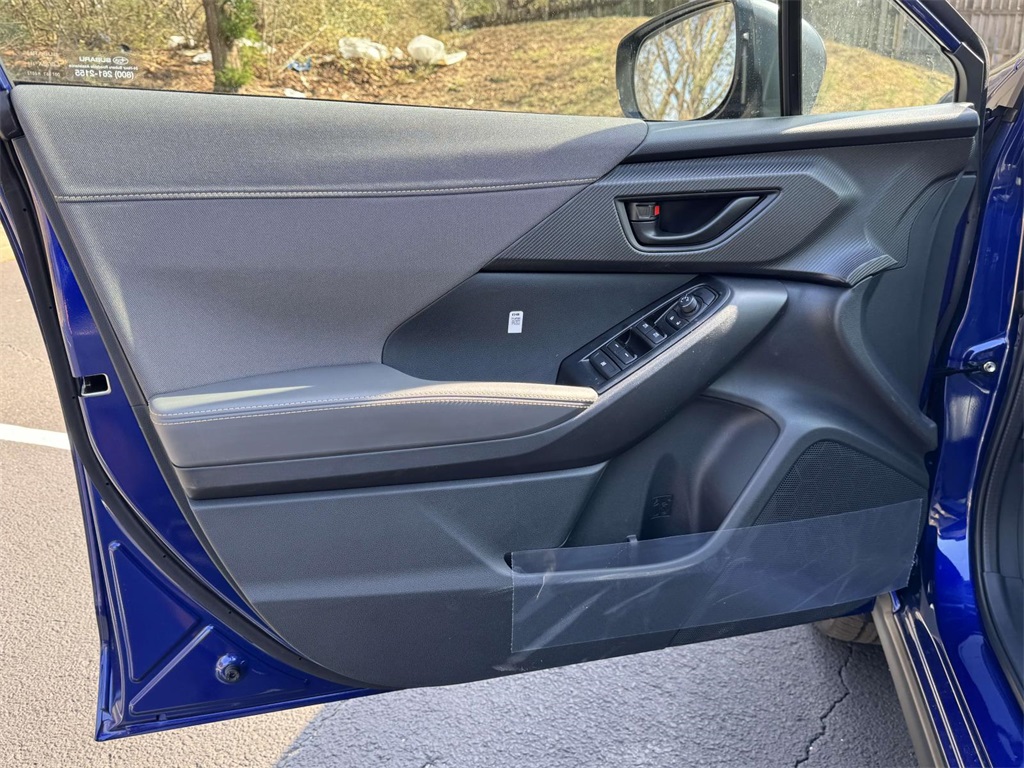 Vehicle image 14 of 26