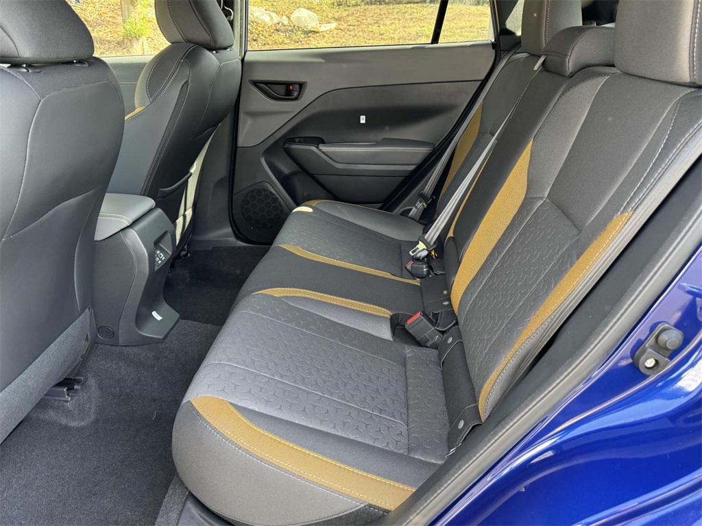 Vehicle image 13 of 26
