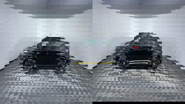 Vehicle image 10 of 27