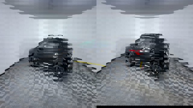 Vehicle image 9 of 27