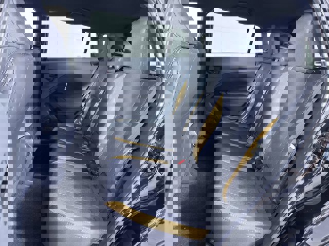Vehicle image 23 of 27