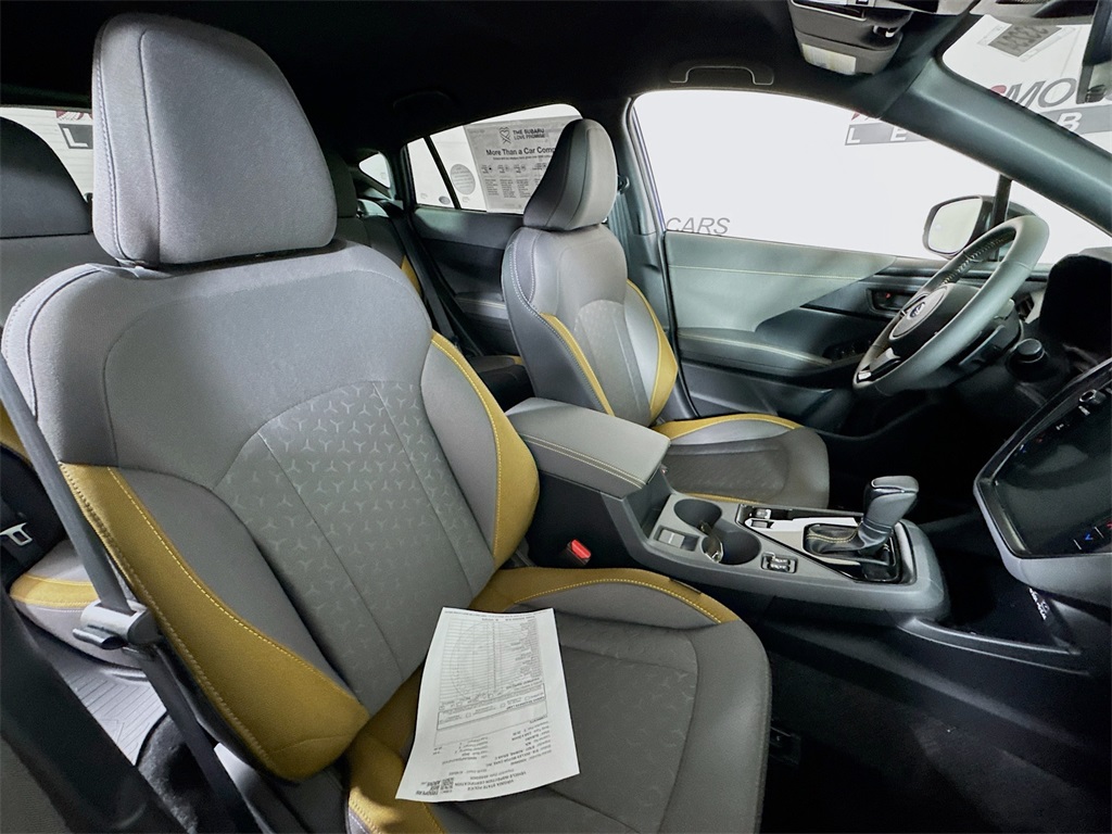Vehicle image 25 of 29
