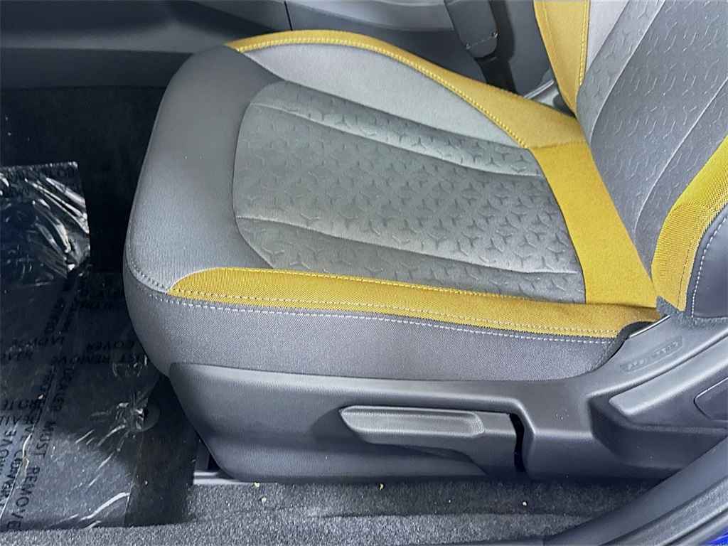 Vehicle image 17 of 29