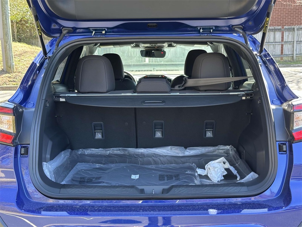 Vehicle image 12 of 25