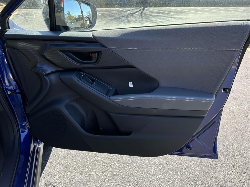 Vehicle image 8 of 25