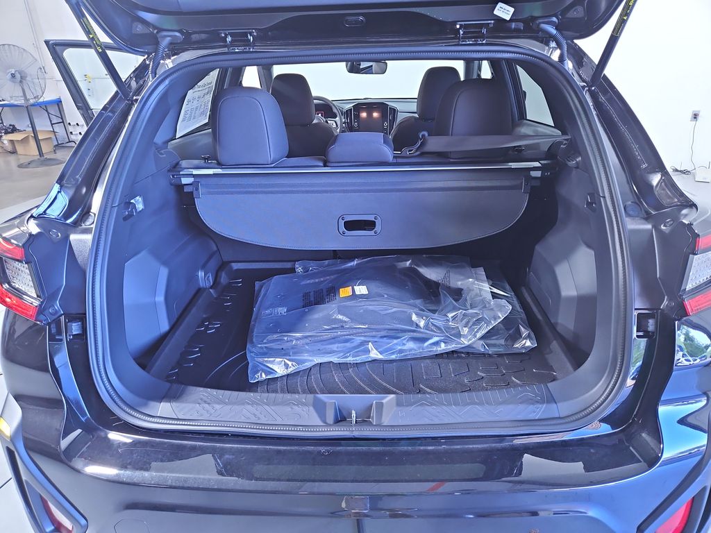 Vehicle image 10 of 28