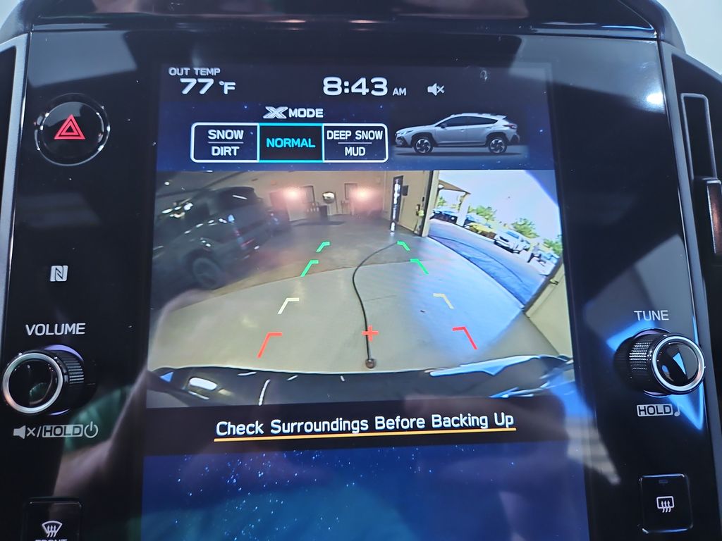 Vehicle image 21 of 28