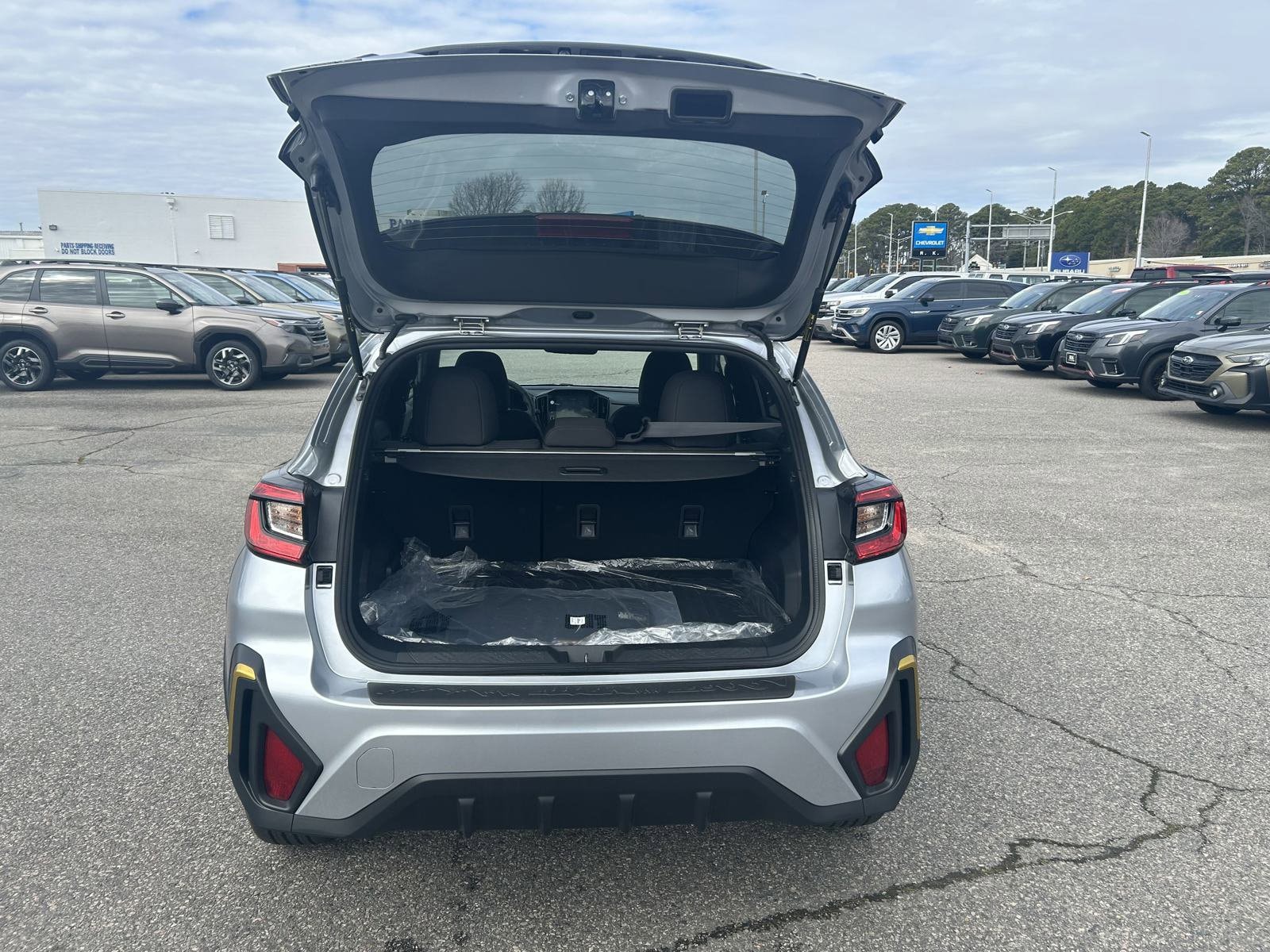 Vehicle image 34 of 36