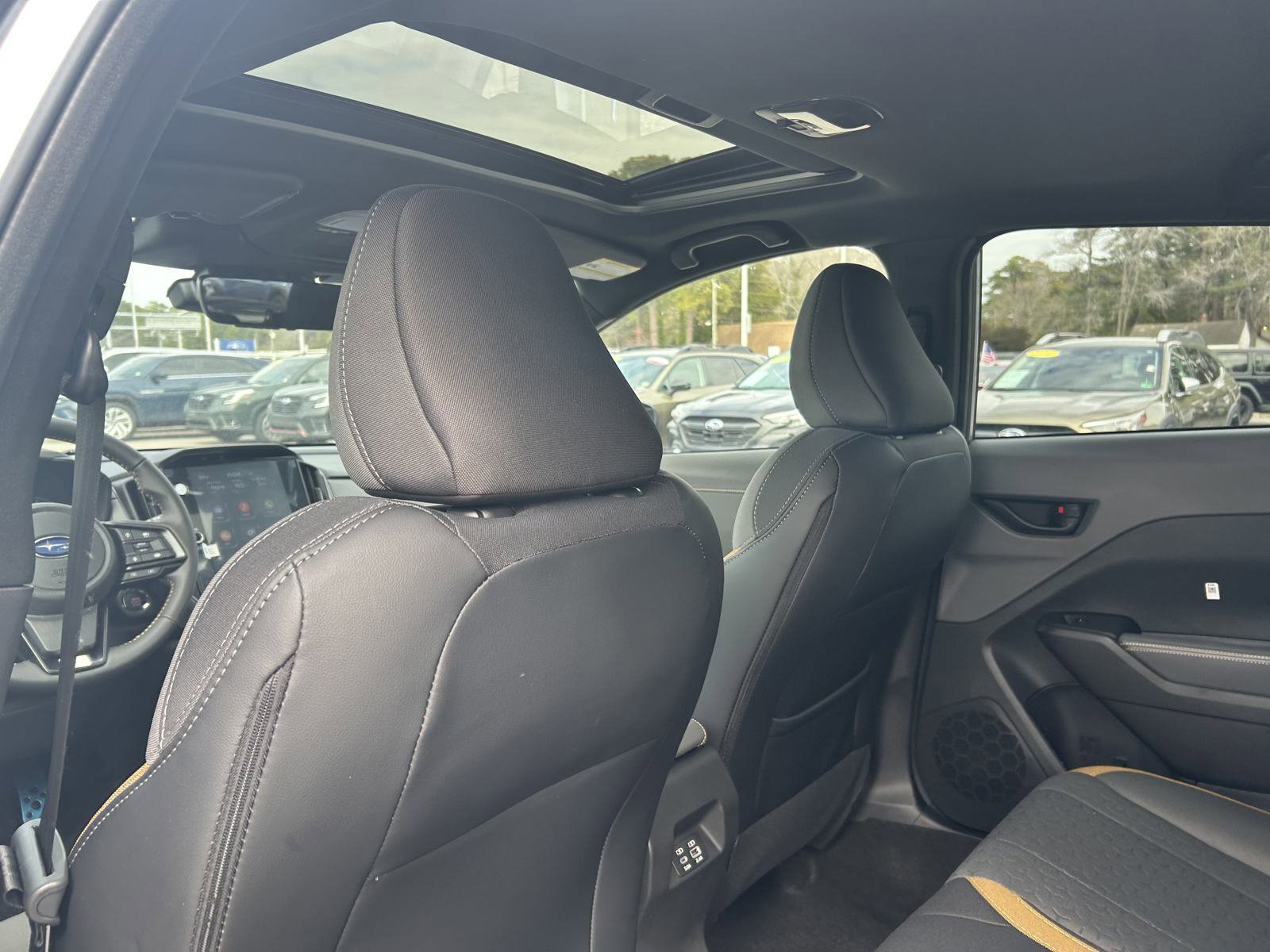 Vehicle image 31 of 36