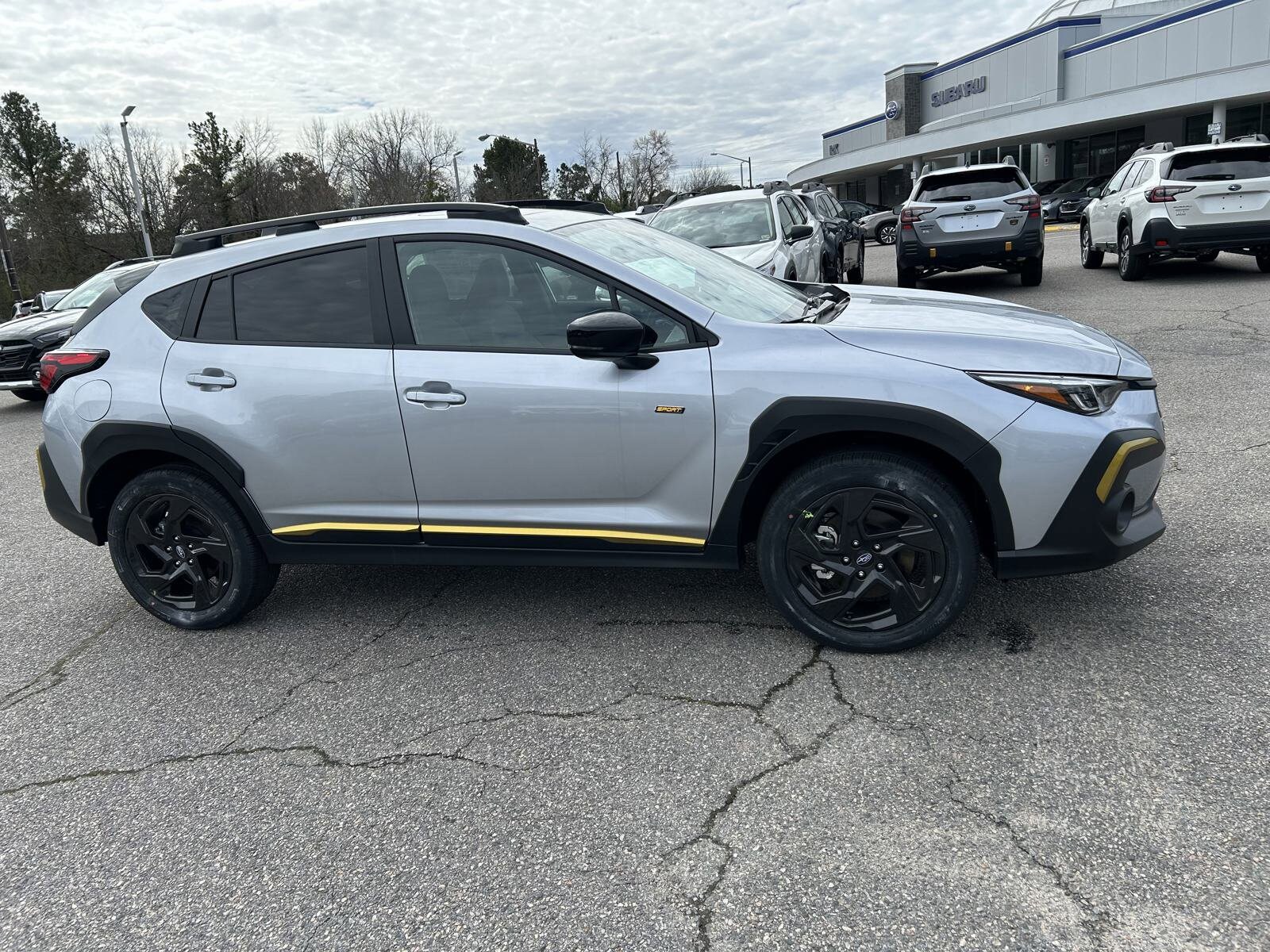 Vehicle image 8 of 36