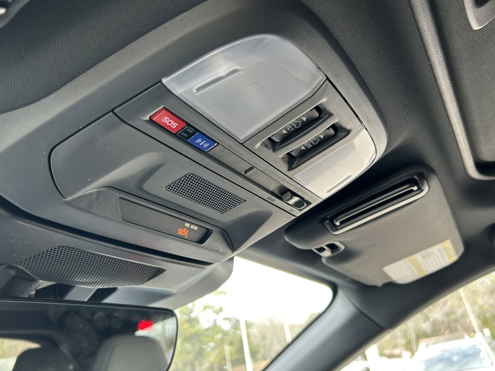 Vehicle image 26 of 36