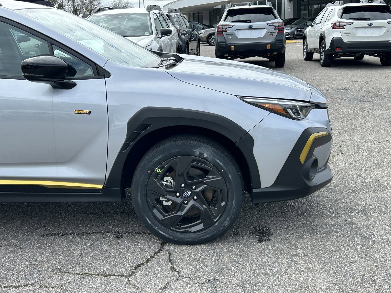 Vehicle image 13 of 36