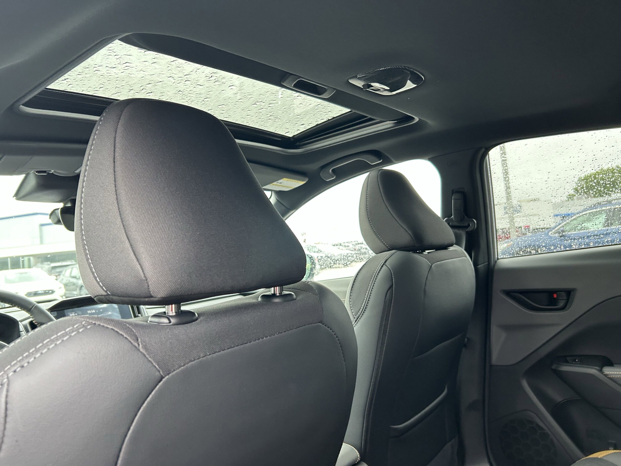 Vehicle image 29 of 32