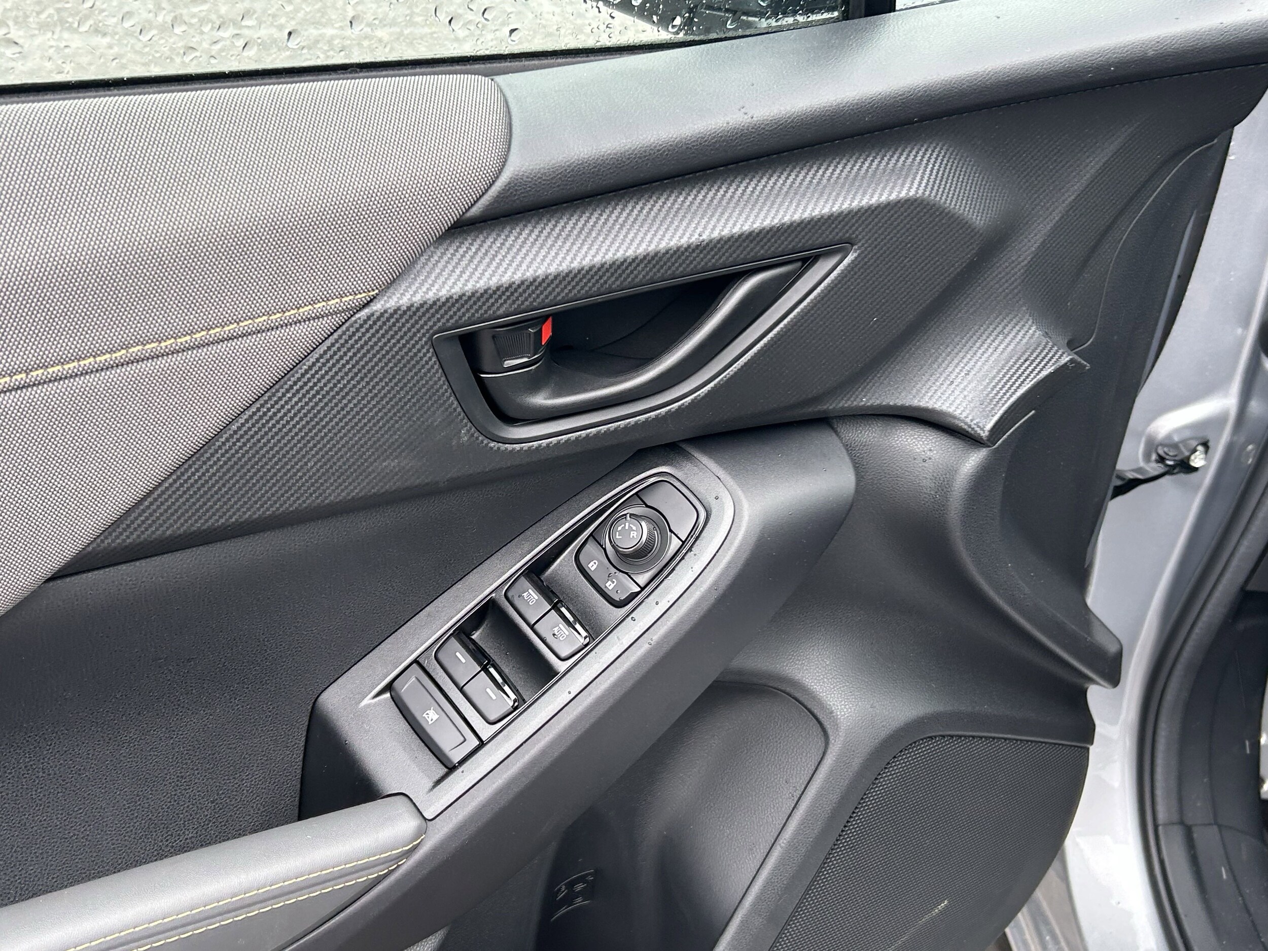 Vehicle image 18 of 32