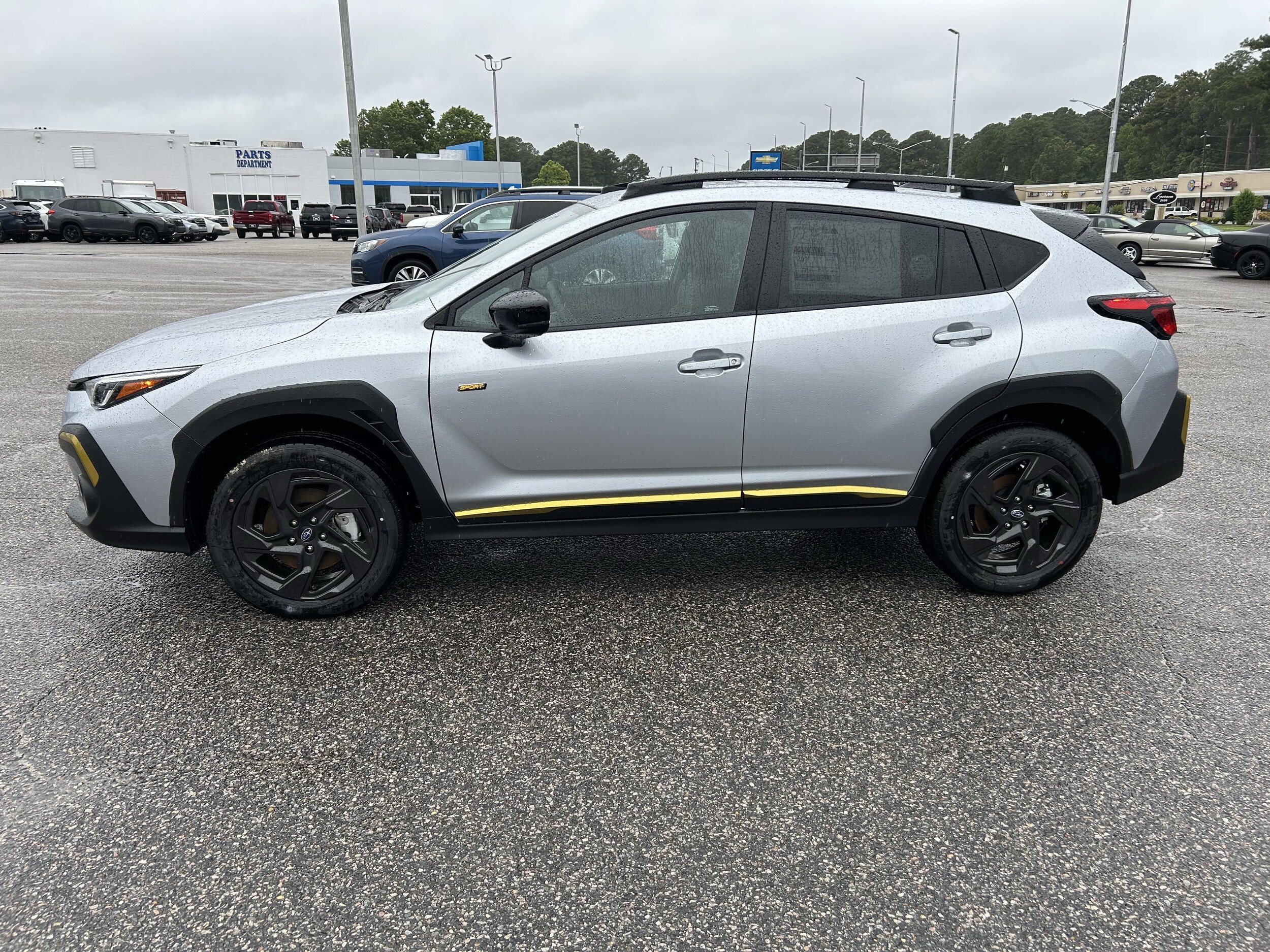 Vehicle image 13 of 32