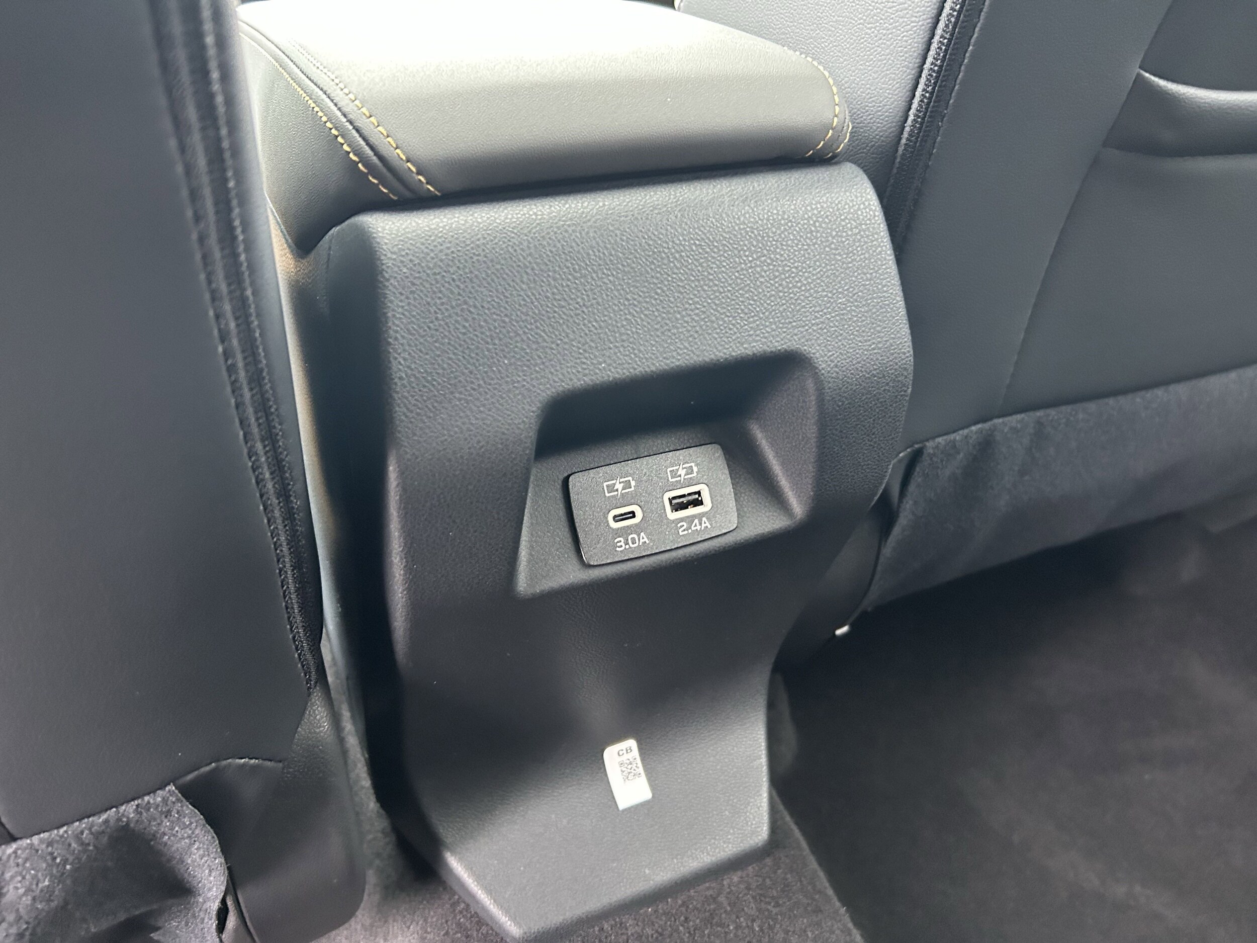 Vehicle image 28 of 32
