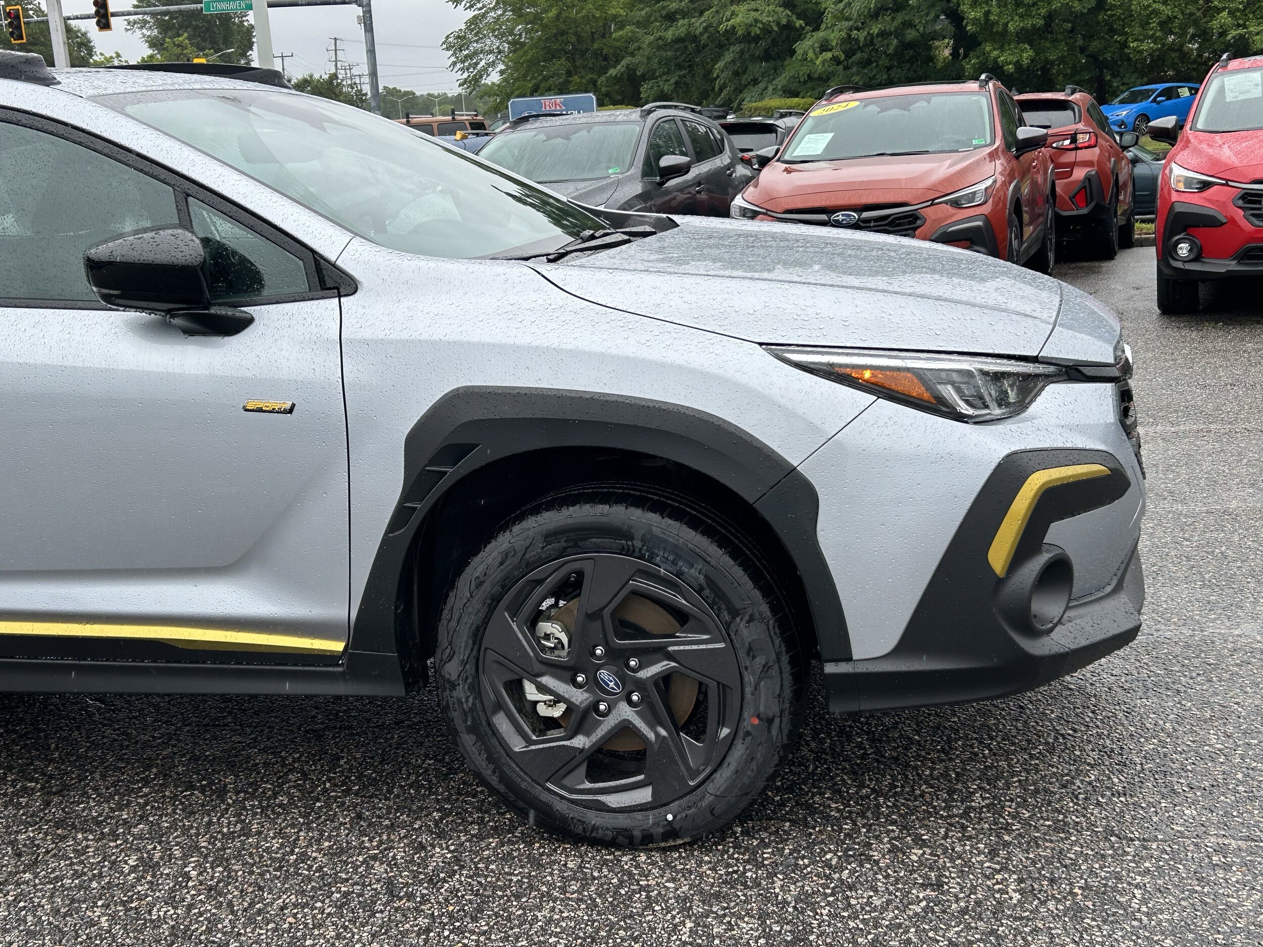 Vehicle image 6 of 32