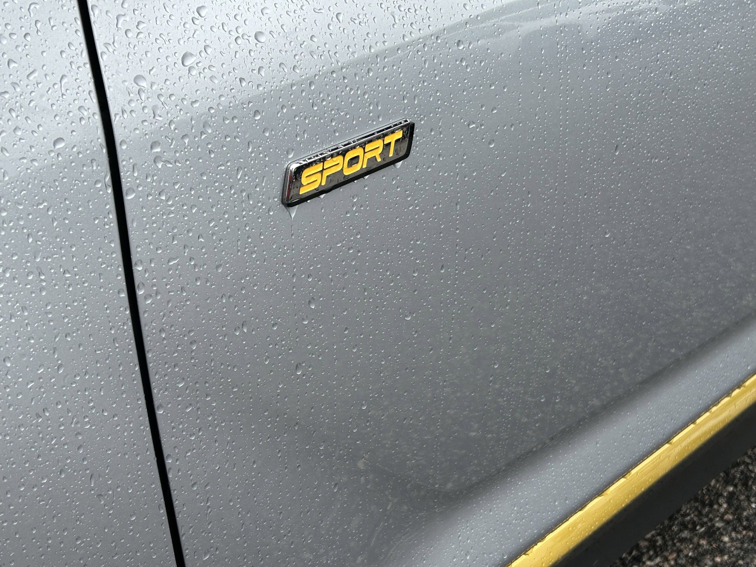 Vehicle image 16 of 32