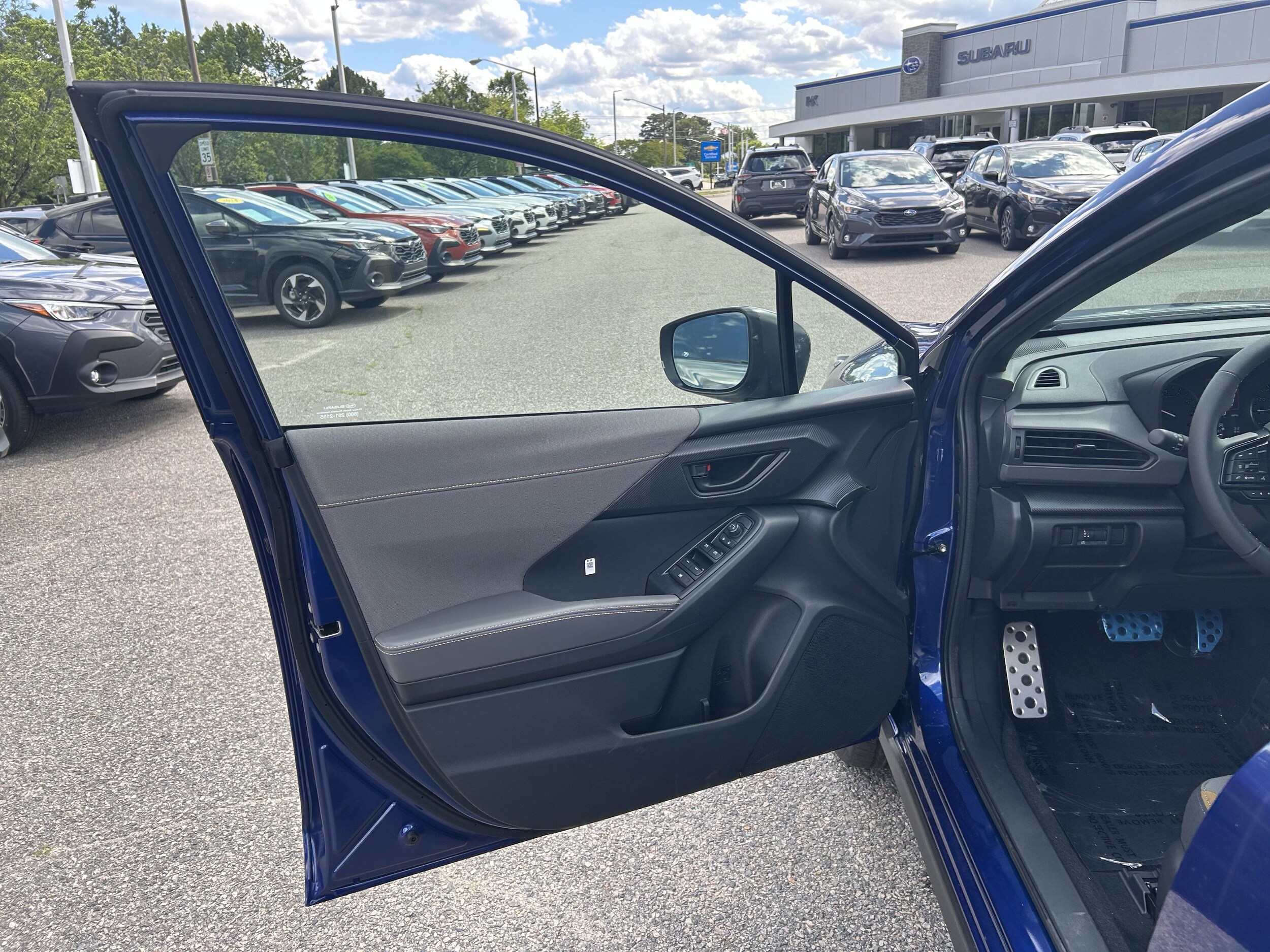 Vehicle image 15 of 36