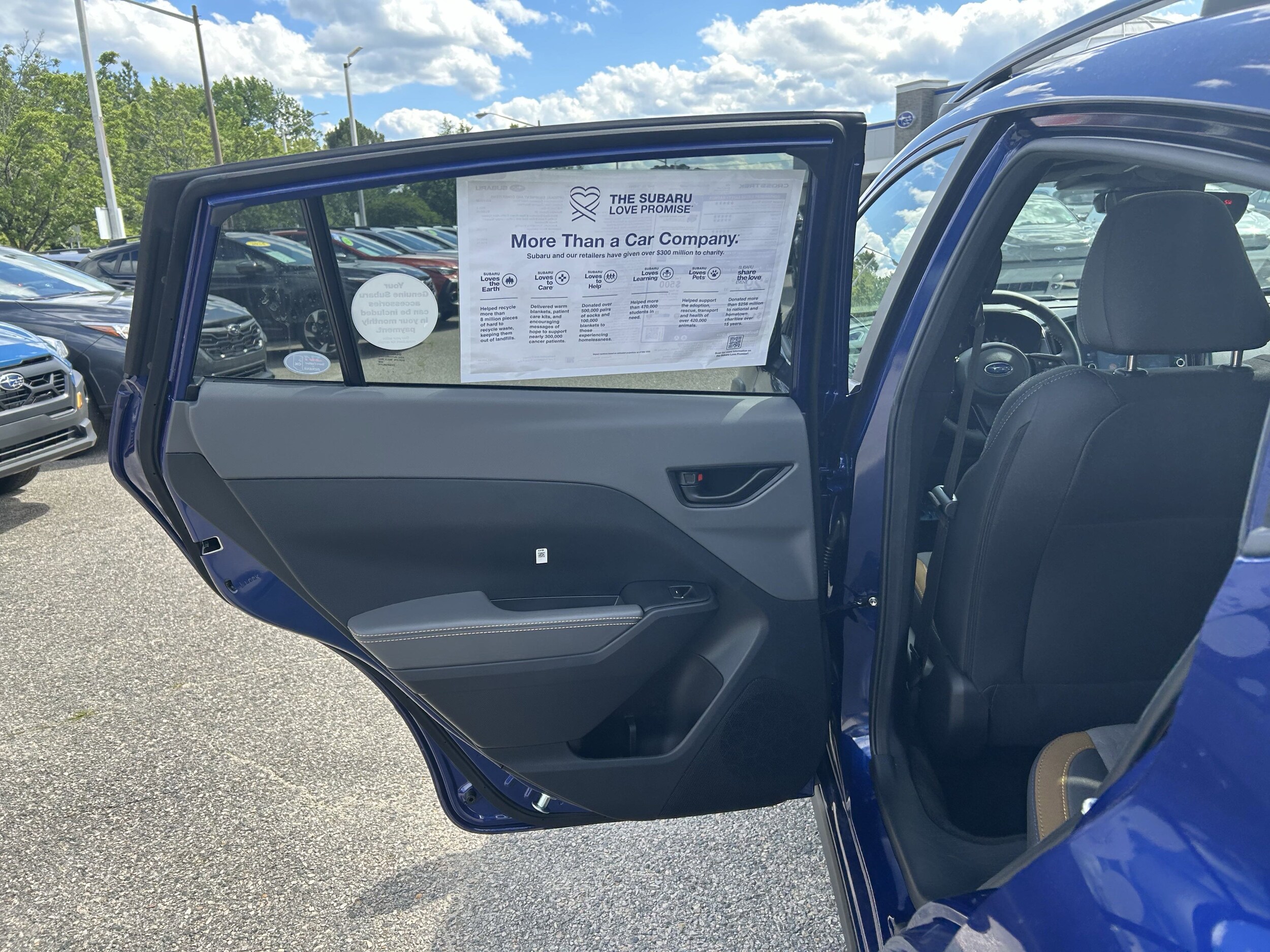 Vehicle image 28 of 36