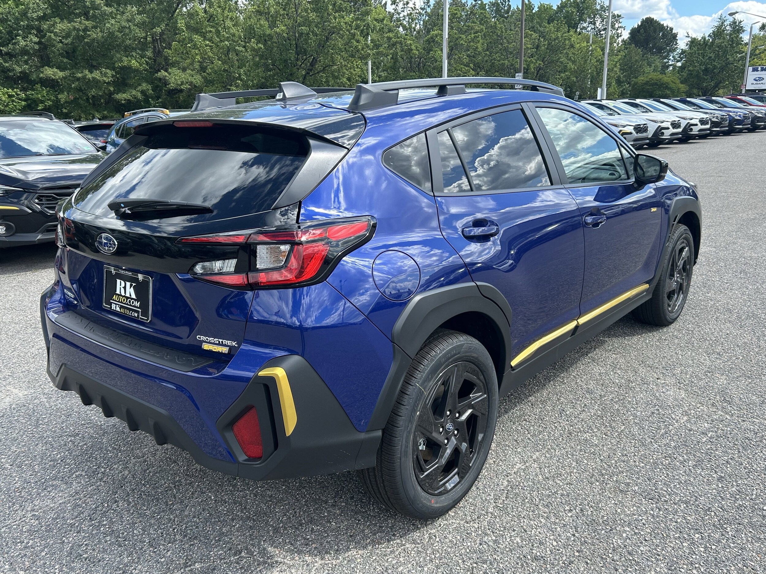 Vehicle image 10 of 36