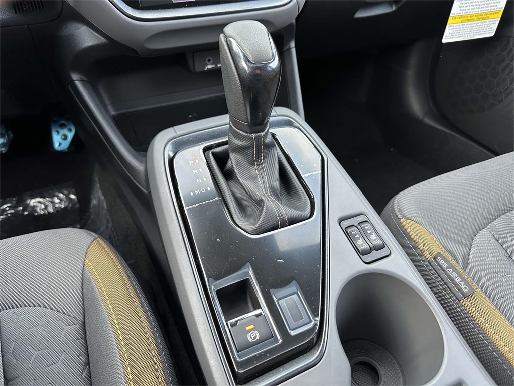 Vehicle image 24 of 28