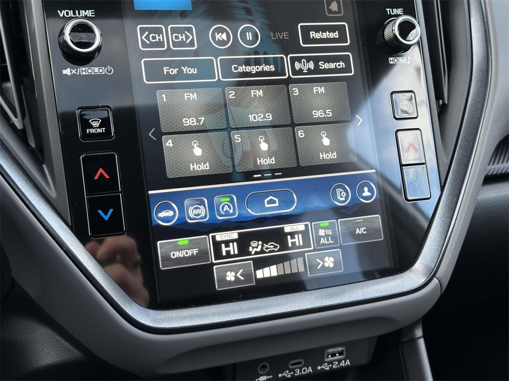 Vehicle image 22 of 28