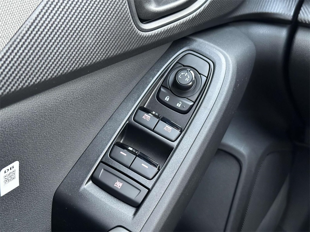 Vehicle image 26 of 28