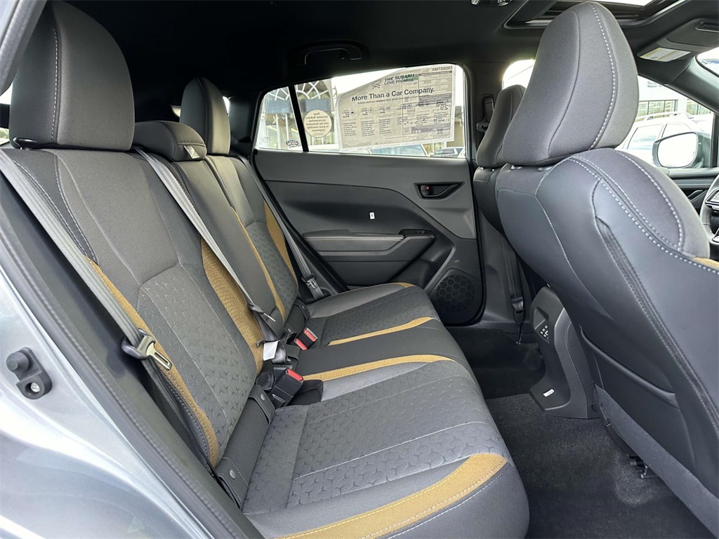 Vehicle image 11 of 28
