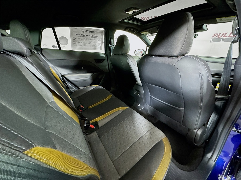 Vehicle image 25 of 30