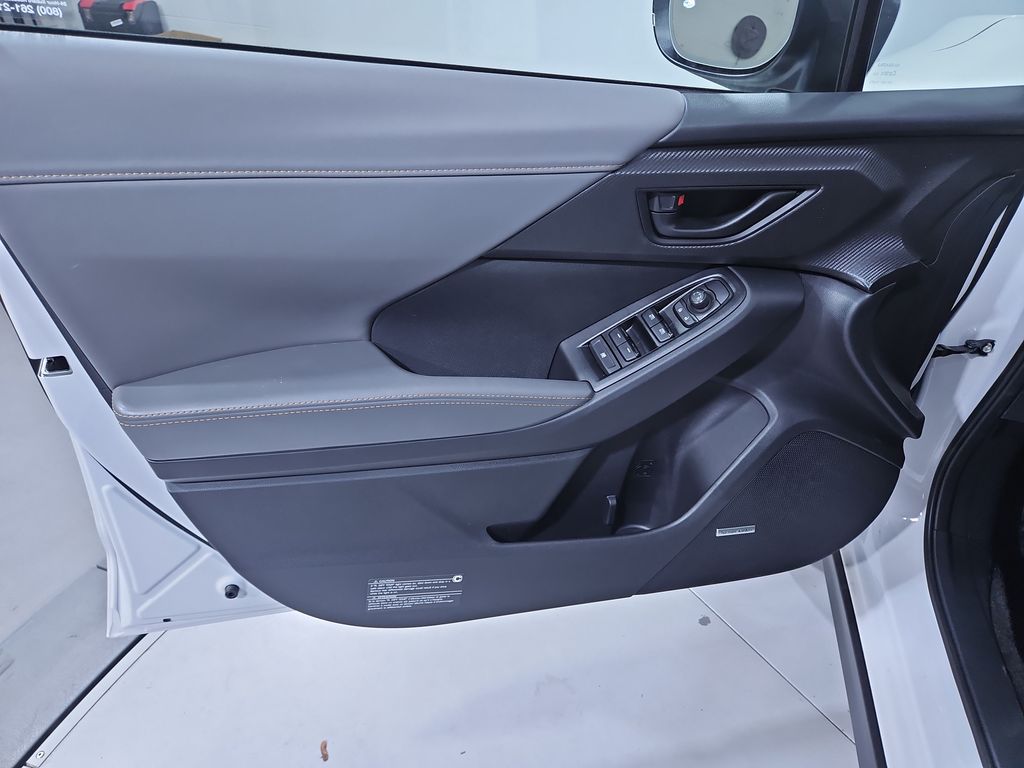 Vehicle image 10 of 29