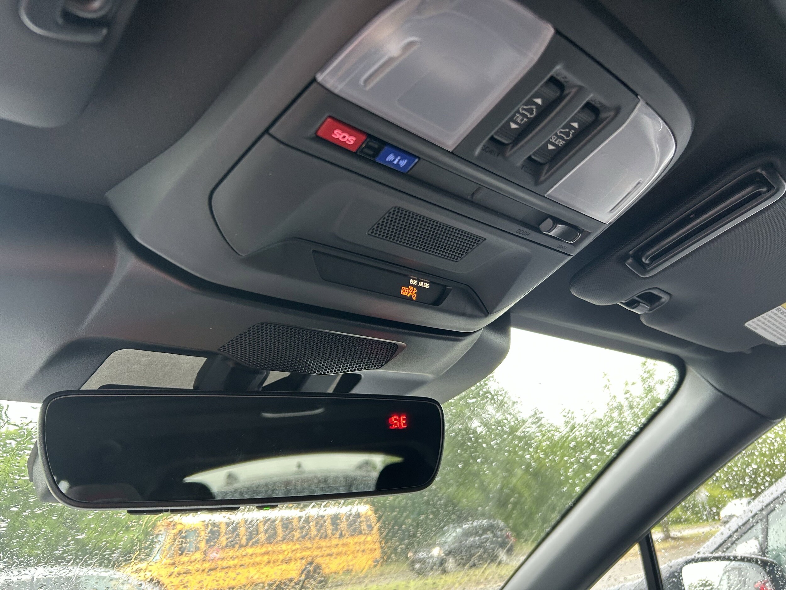 Vehicle image 25 of 34