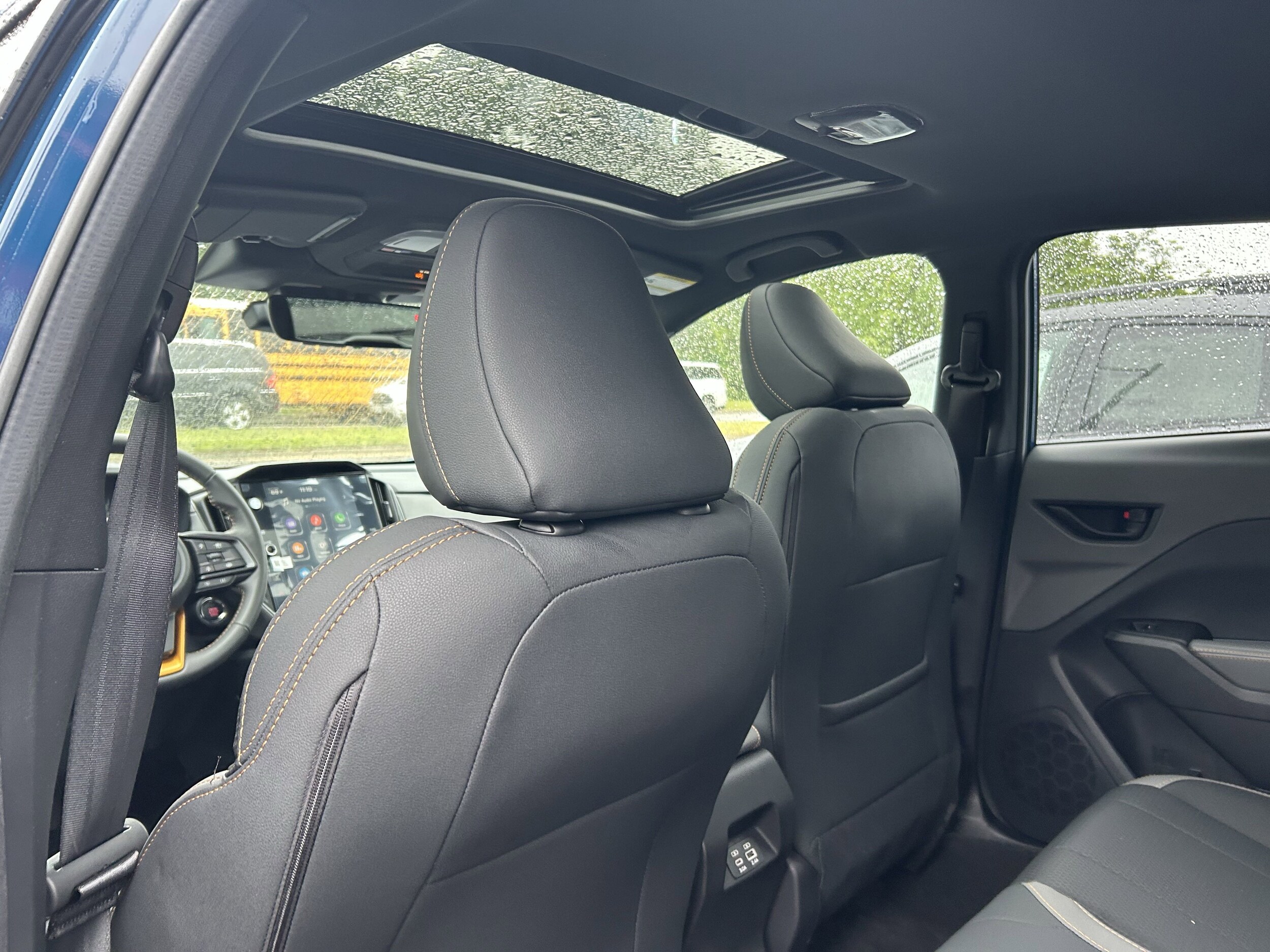 Vehicle image 28 of 34
