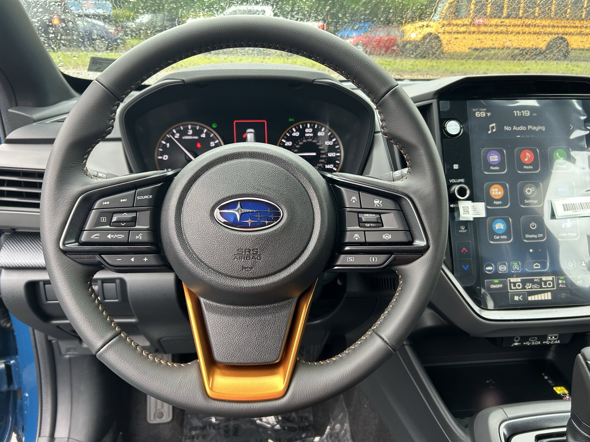 Vehicle image 21 of 34