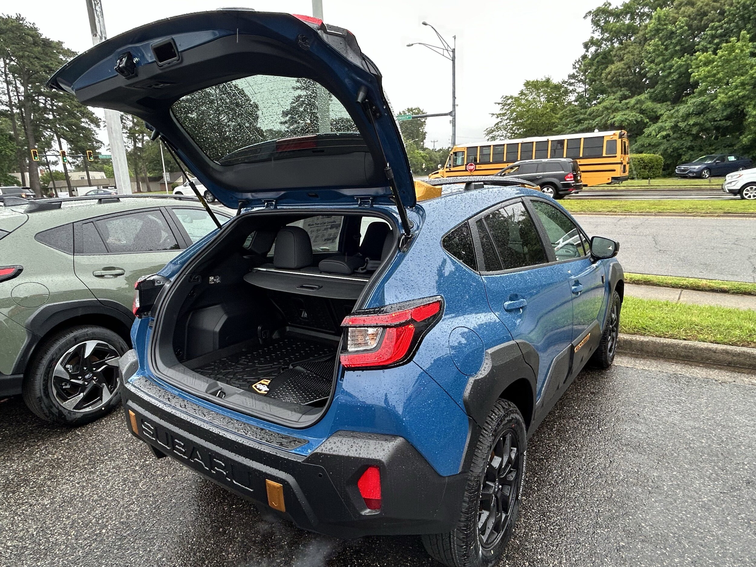 Vehicle image 10 of 34