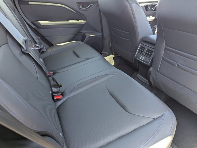 Vehicle image 14 of 24