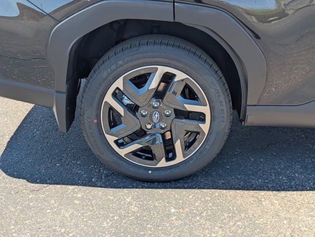 Vehicle image 10 of 24