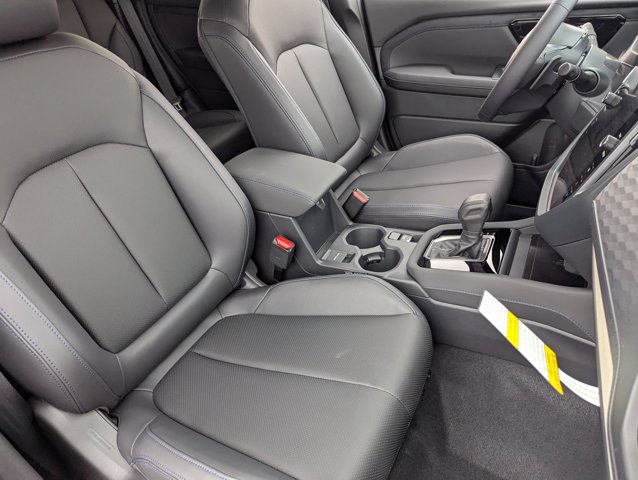 Vehicle image 11 of 24