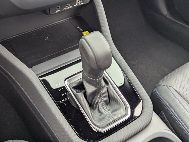 Vehicle image 21 of 24
