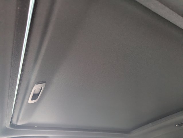Vehicle image 22 of 24